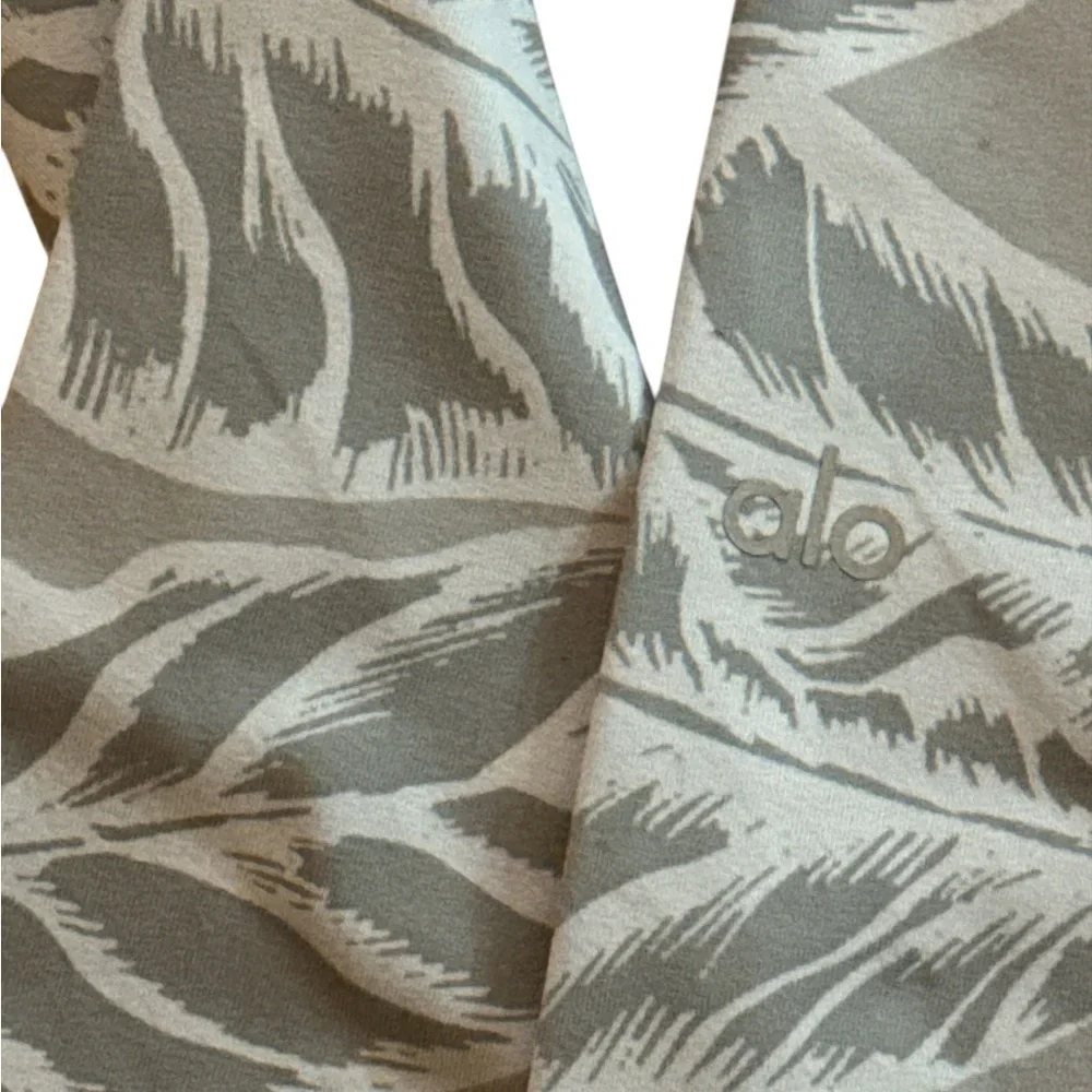 ALO YOGA NWOT HIGH-WAIST AIRBRUSH LEGGING XS